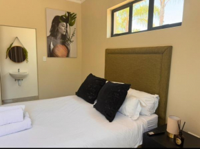 Waterkloof La Creme Apartment Unit 3